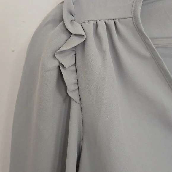 Express womens blouse - Picture 4 of 10